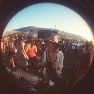 Meet your Posher, Lauren